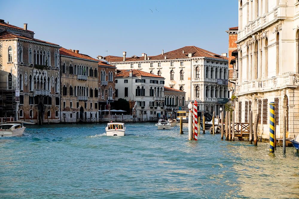 things to do in venice - vaporetto; how much does a trip to italy cost